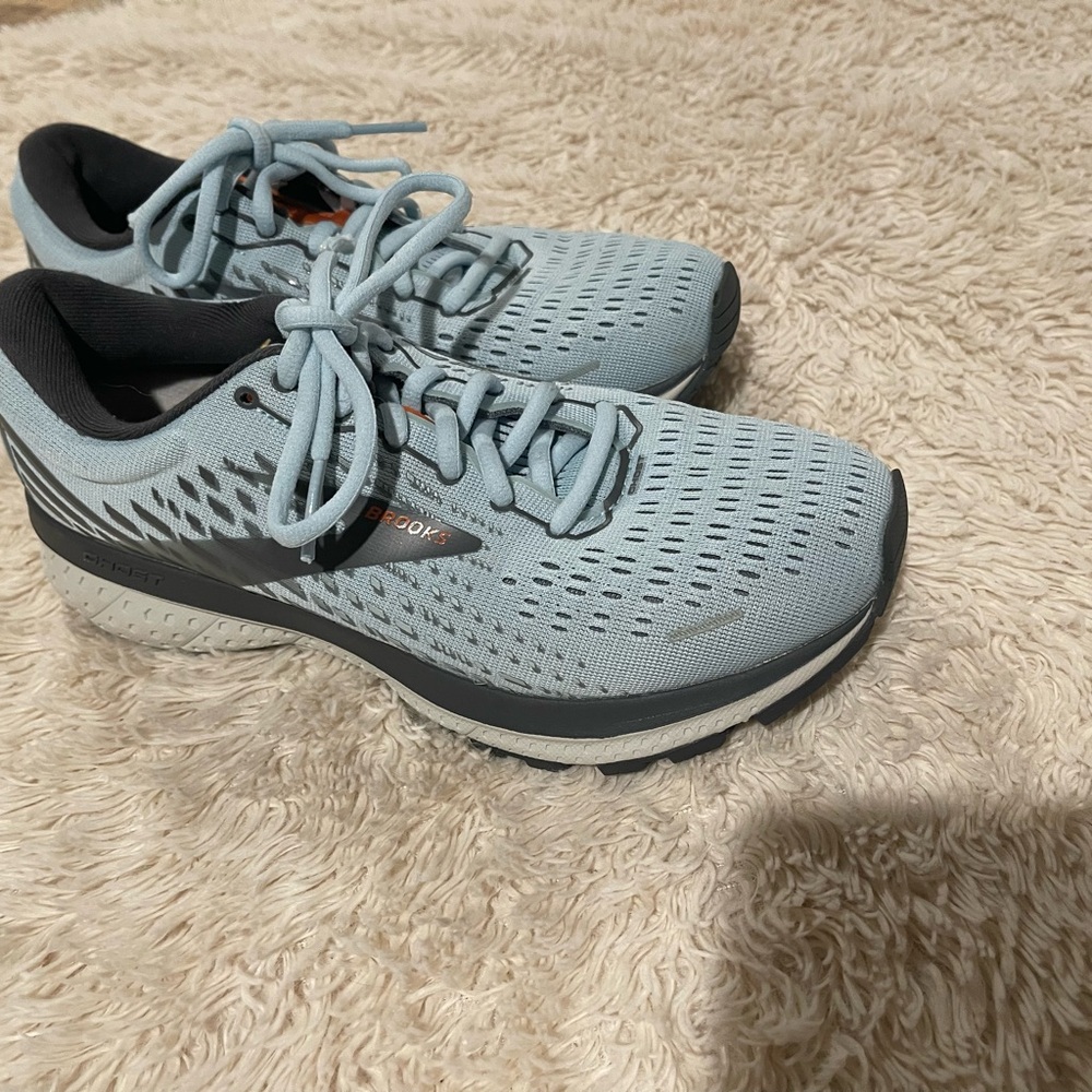 Brooks Ghost 13 Women's Sneakers - Sky Blue and Charcoal